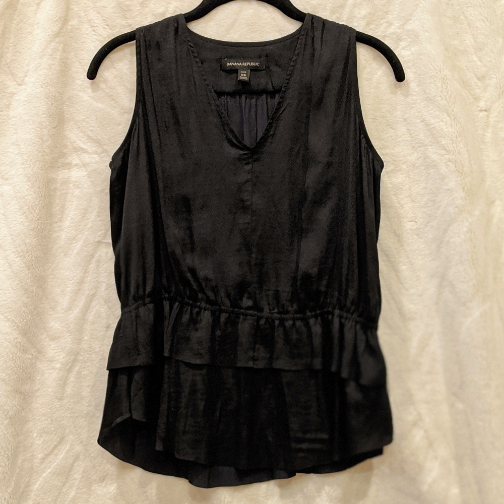 Banana Republic black layered sleeveless blouse